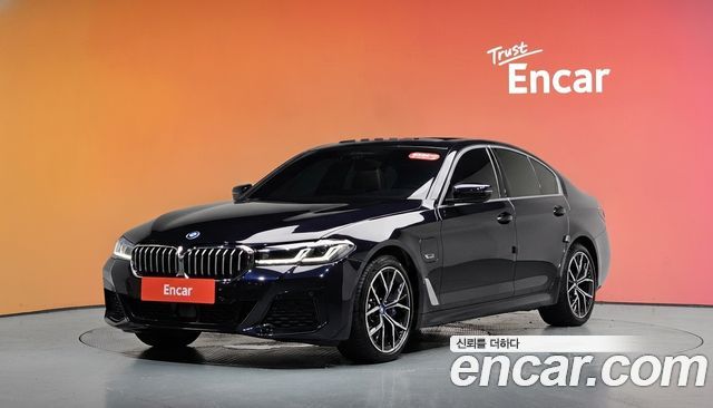 BMW 5-Series 2023