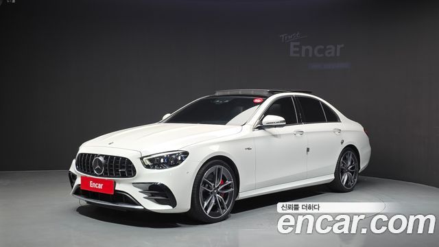 Mercedes-Benz E-Class 2022