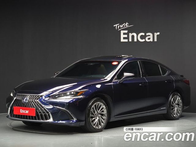 Lexus ES 2021
