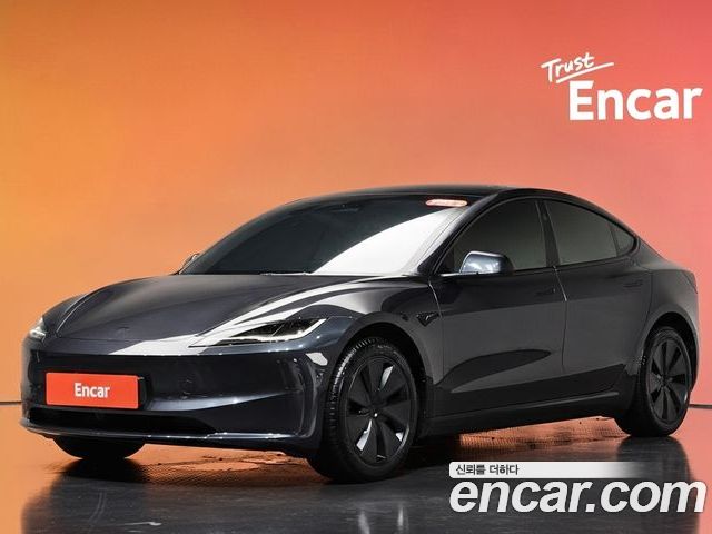 Tesla Model 3 2025