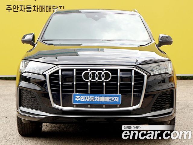 Audi Q7 2021