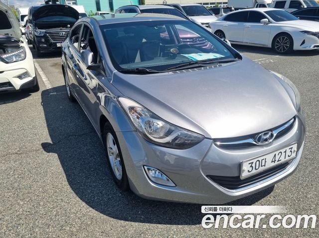 Hyundai AVANTE 2012