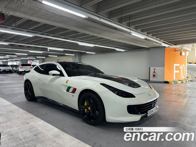 Ferrari GTC4 Lusso 2019