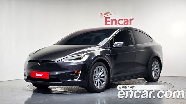Tesla Model X 2020