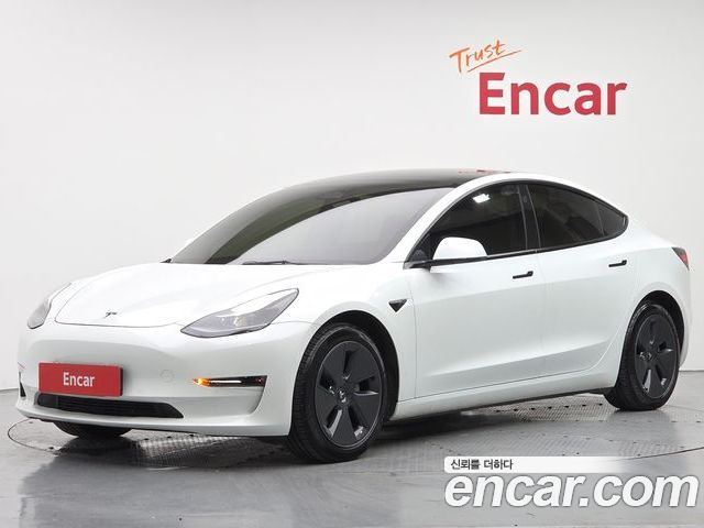Tesla Model 3 2022