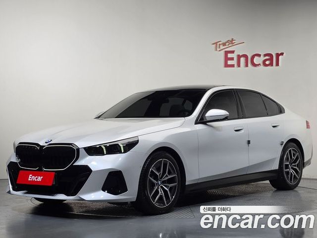 BMW 5-Series 2025
