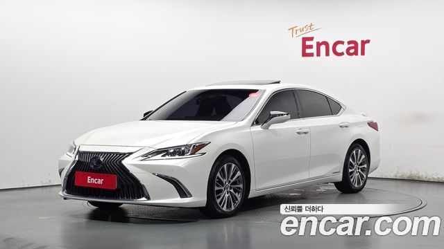 Lexus ES 2019