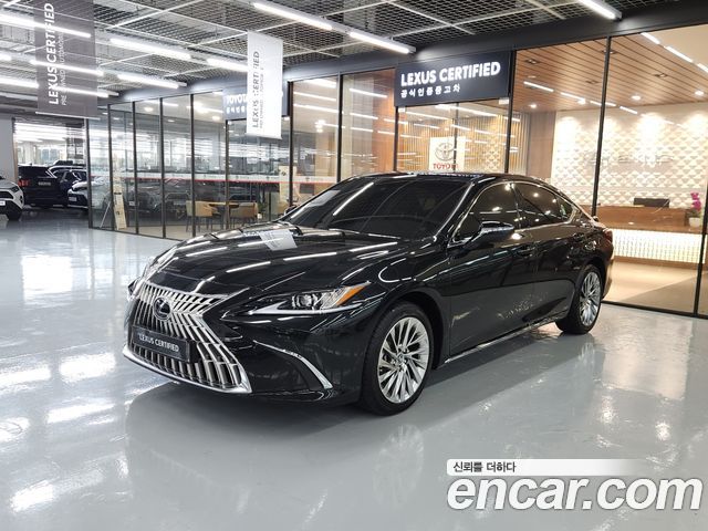 Lexus ES 2026