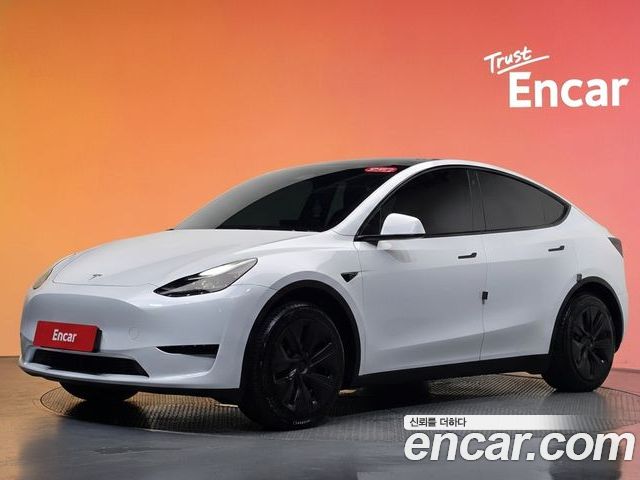 Tesla Model Y 2024