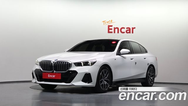 BMW 5-Series 2025