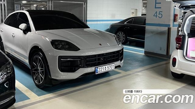 Porsche Cayenne 2025