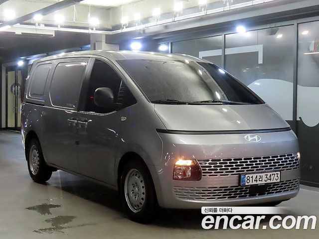 Hyundai Staria 2025