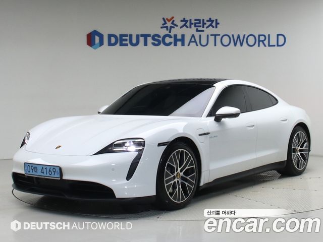 Porsche Taycan 2023