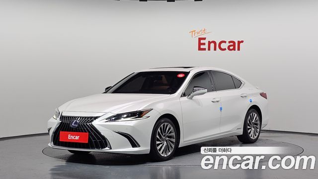 Lexus ES 2022