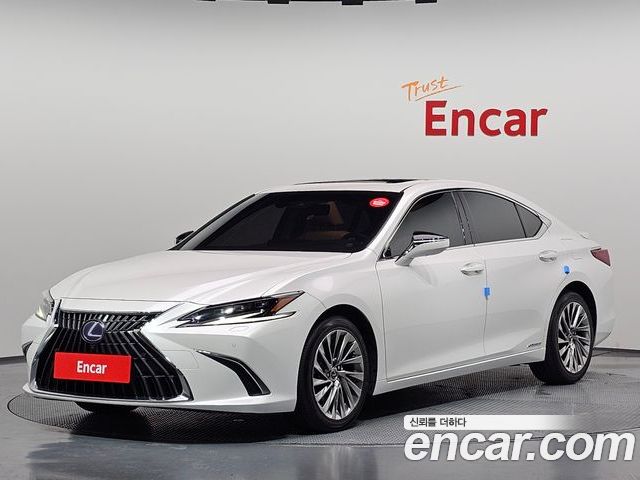 Lexus ES 2022