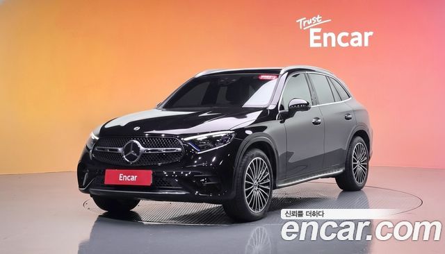 Mercedes-Benz GLC-Class 2023
