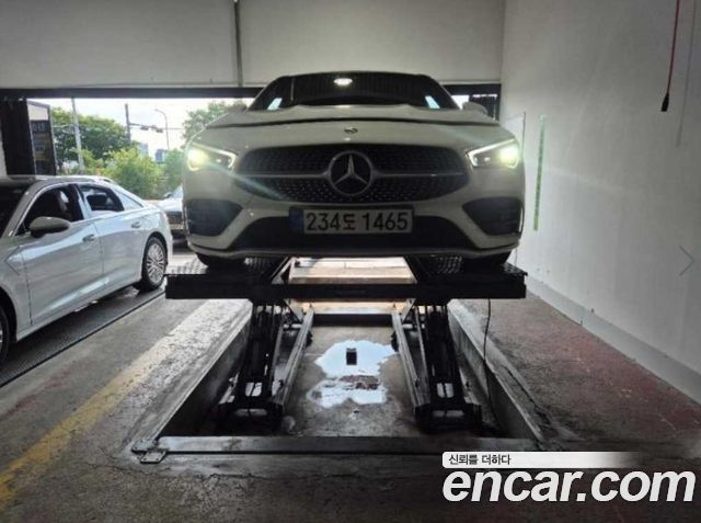 Mercedes-Benz CLA-Class 2021