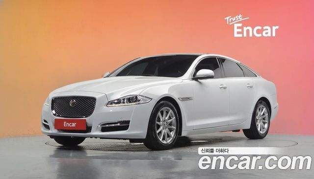 Jaguar XJ 2016