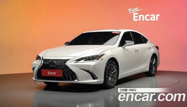 Lexus ES 2023