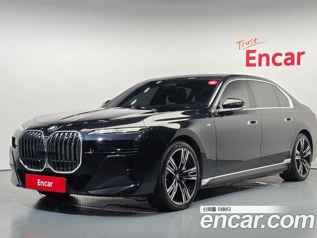 BMW i7 2023