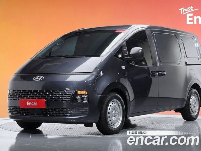 Hyundai Staria 2025