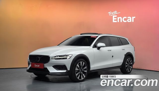 Volvo V60 2024