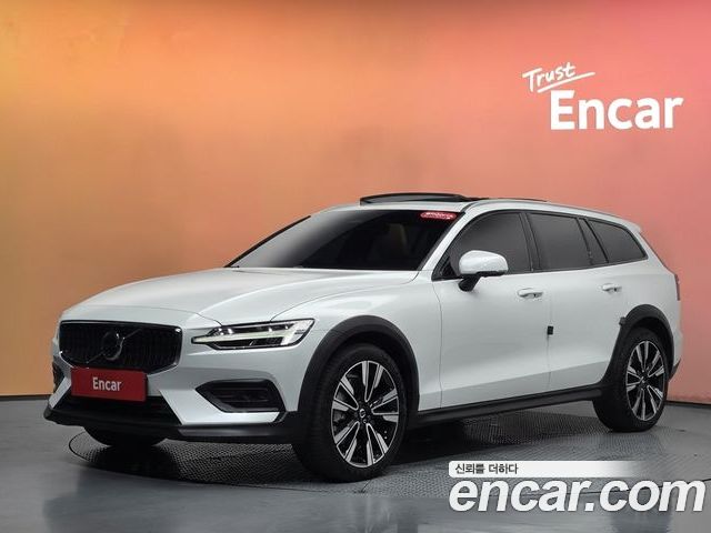 Volvo V60 2024