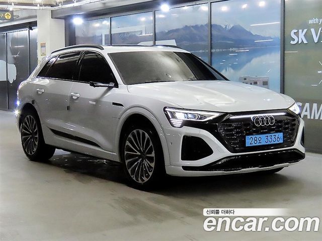 Audi Q8 e-tron 2024