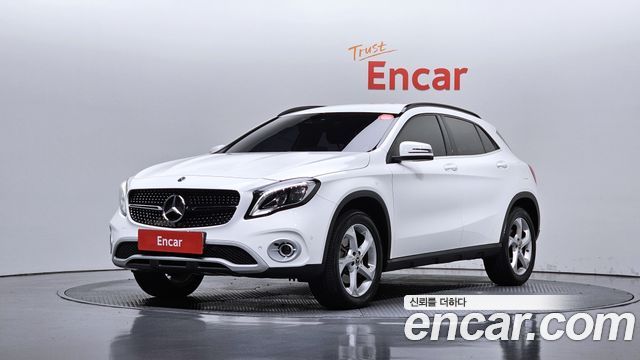 Mercedes-Benz GLA-Class 2019