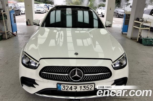 Mercedes-Benz E-Class 2021