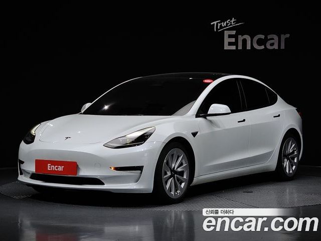 Tesla Model 3 2022