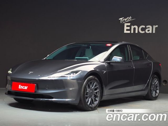 Tesla Model 3 2025