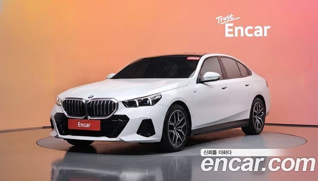 BMW 5-Series 2024