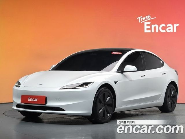 Tesla Model 3 2024