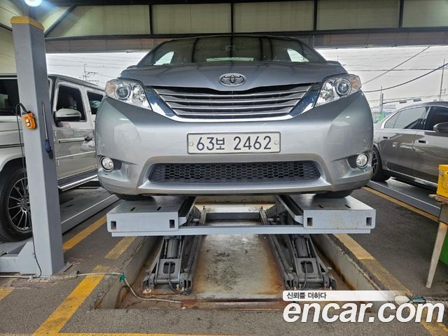 Toyota Sienna 2014