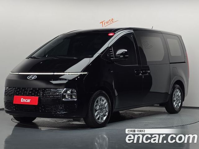 Hyundai Staria 2025