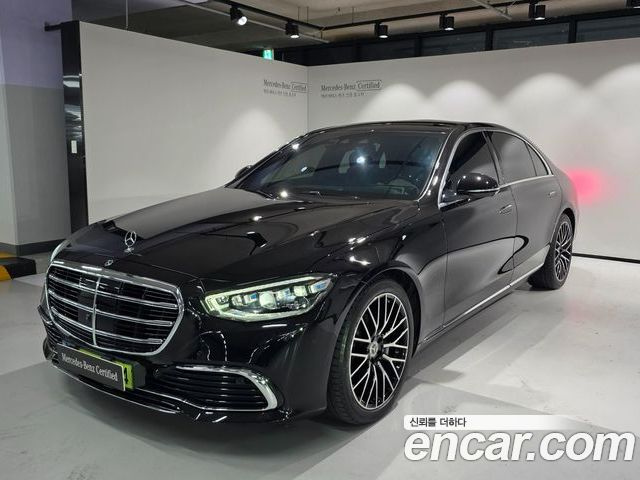 Mercedes-Benz S-Class 2025