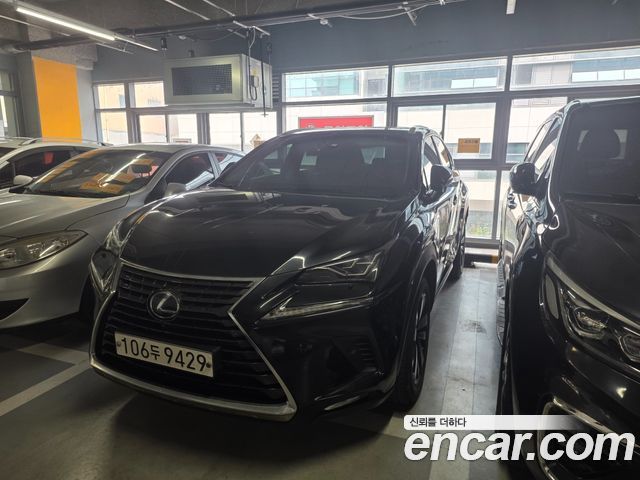 Lexus NX 2021