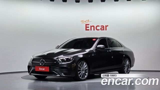 Mercedes-Benz E-Class 2022