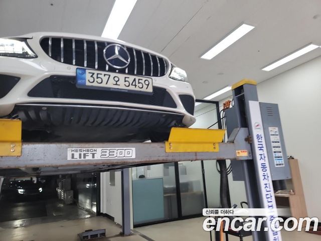 Mercedes-Benz C-Class 2019