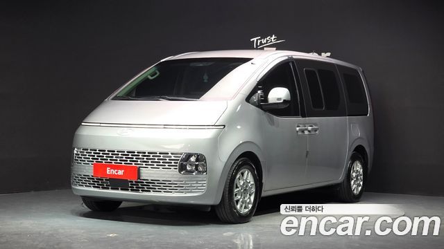 Hyundai Staria 2025