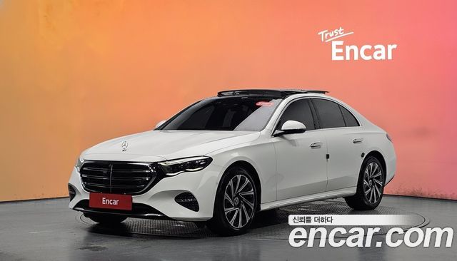 Mercedes-Benz E-Class 2024