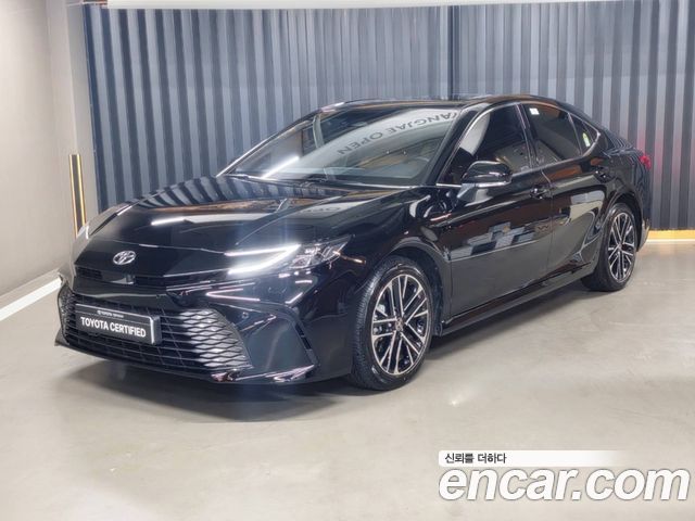 Toyota Camry 2025
