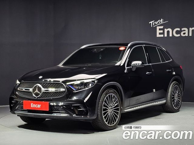 Mercedes-Benz GLC-Class 2023