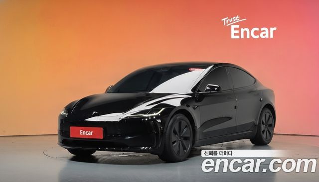 Tesla Model 3 2024