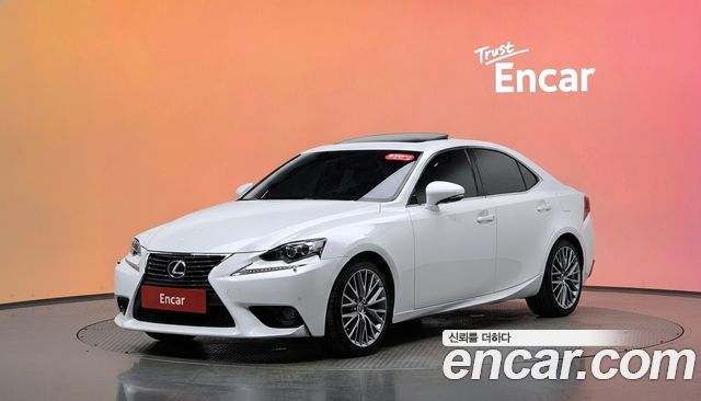 Lexus IS 2013