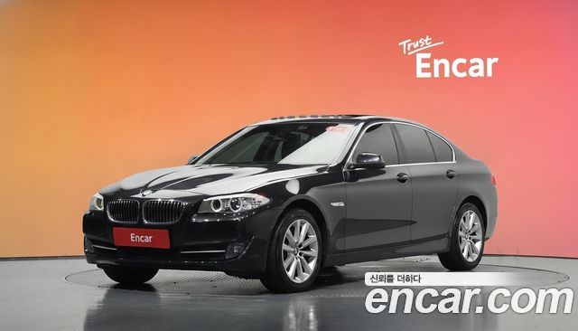 BMW 5-Series 2011