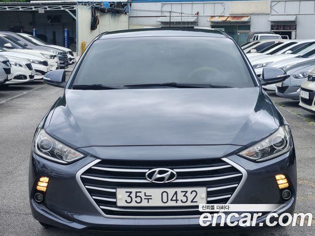 Hyundai AVANTE 2016