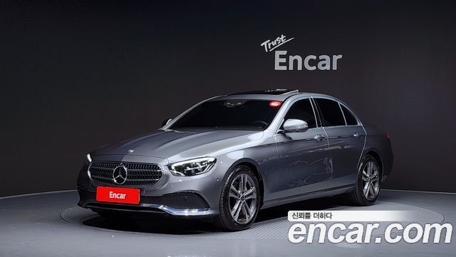 Mercedes-Benz E-Class 2022