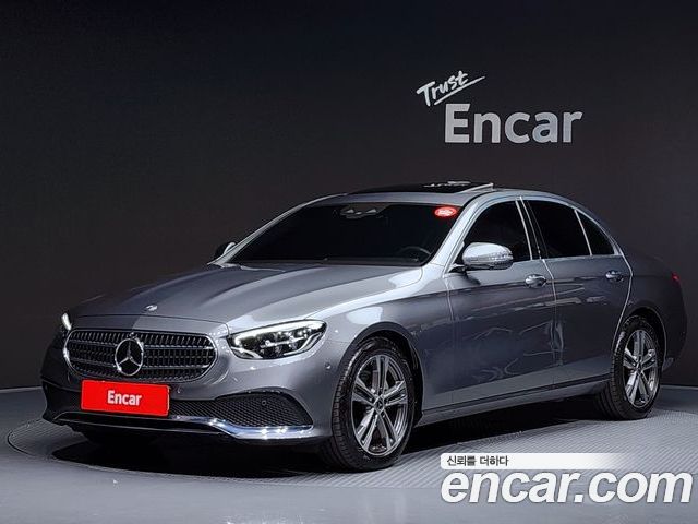 Mercedes-Benz E-Class 2022